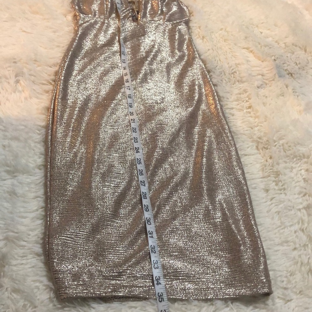 Dress - Picture 5 of 7